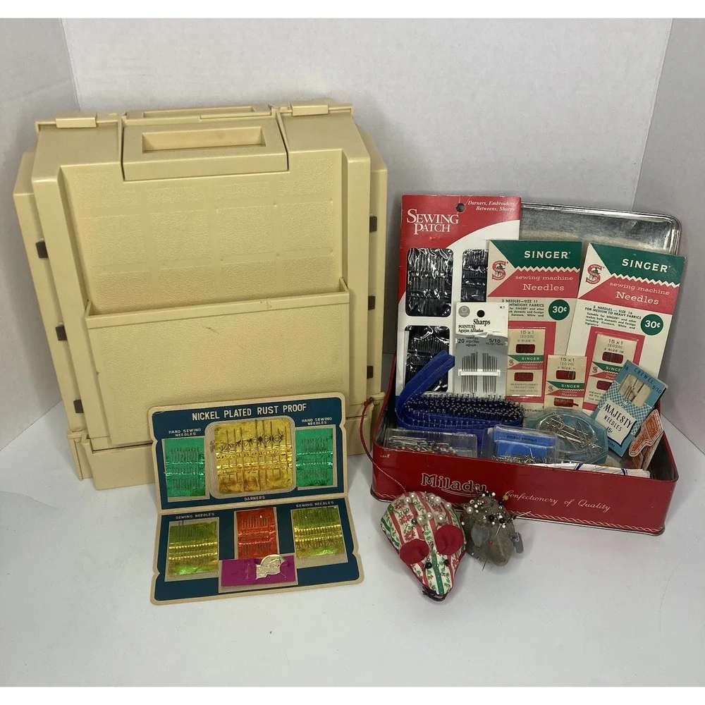 VTG 1983 Singer World Wide Media Sewing Fold-Out Carry Case Organizer & Accessor